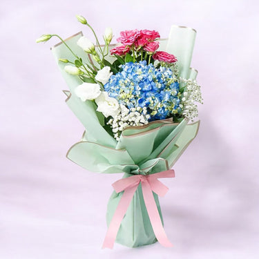 Appealing Roses & Hydrangea Bouquet